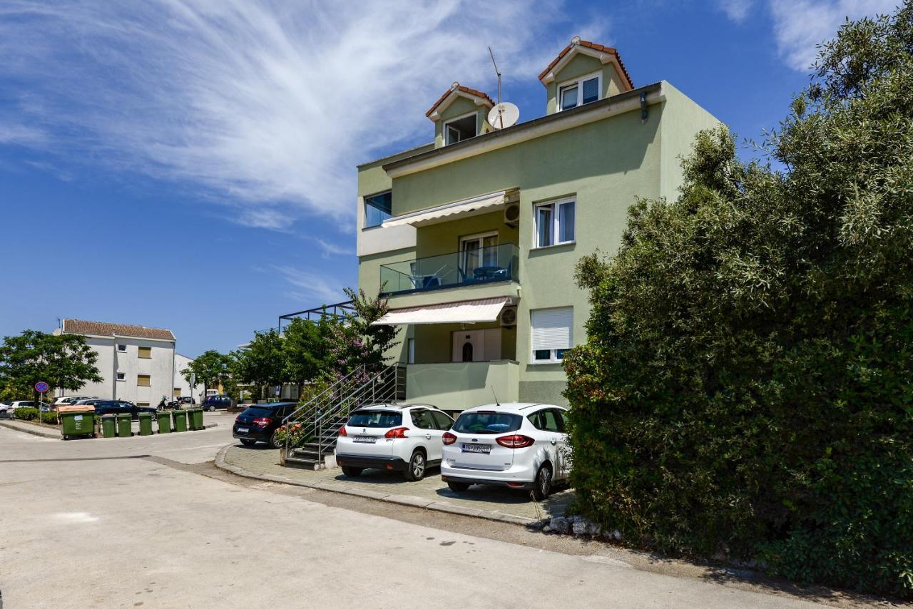 Olive Maris Apartment Petrcane Exterior foto